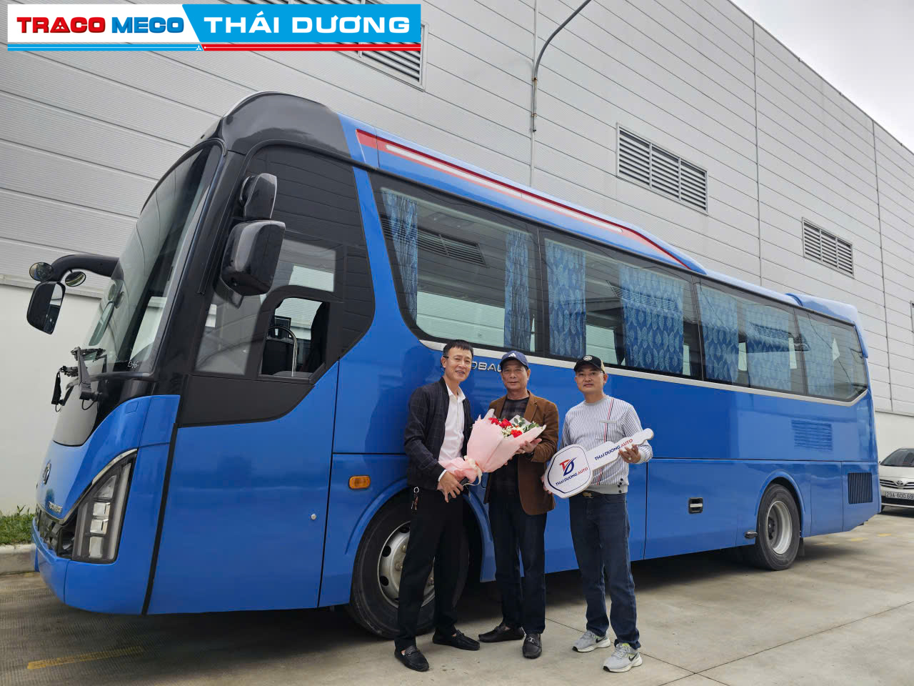 BÀN GIAO XE SANG - NỘI THẤT VIP CHO CHỦ DOANH NGHIỆP